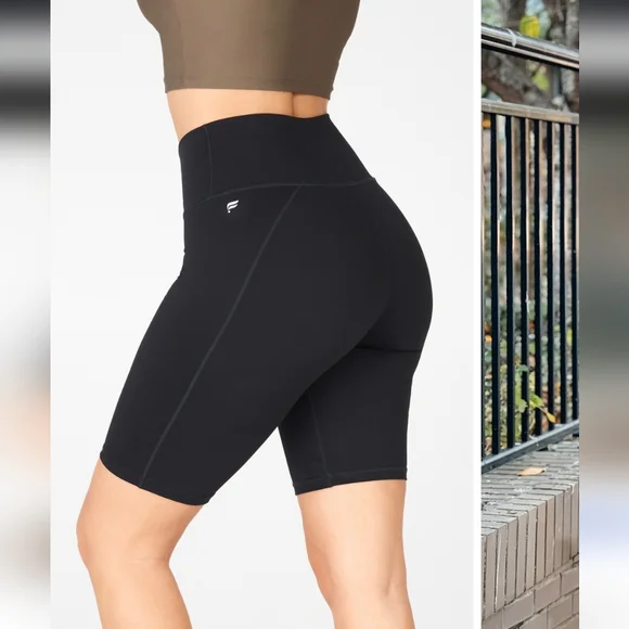 Fabletics Define PowerHold High-Waisted 9'' Short- L - Picture 4 of 6